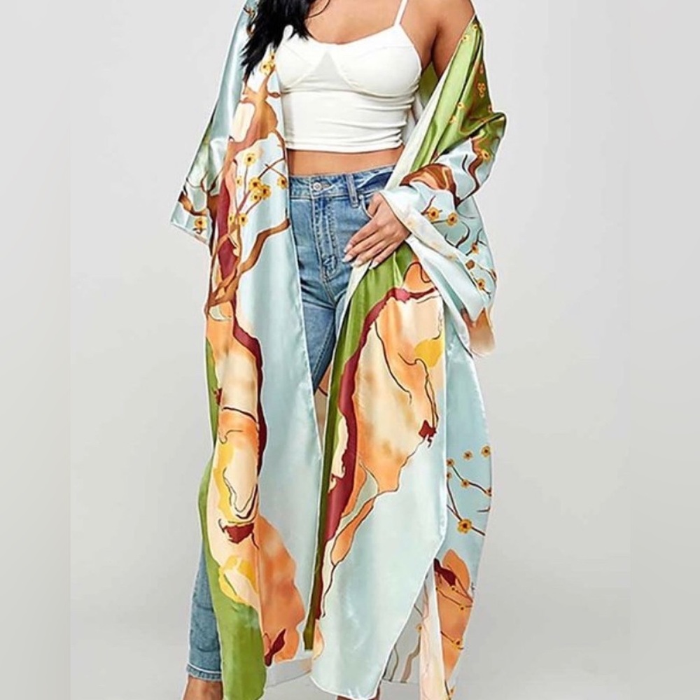 Kimono - Picture 2 of 3